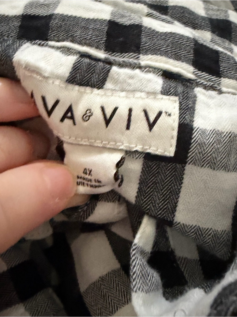 Ava & Viv Black and White Plaid Button-Down Shirt - Relaxed Fit - Picture 9 of 9